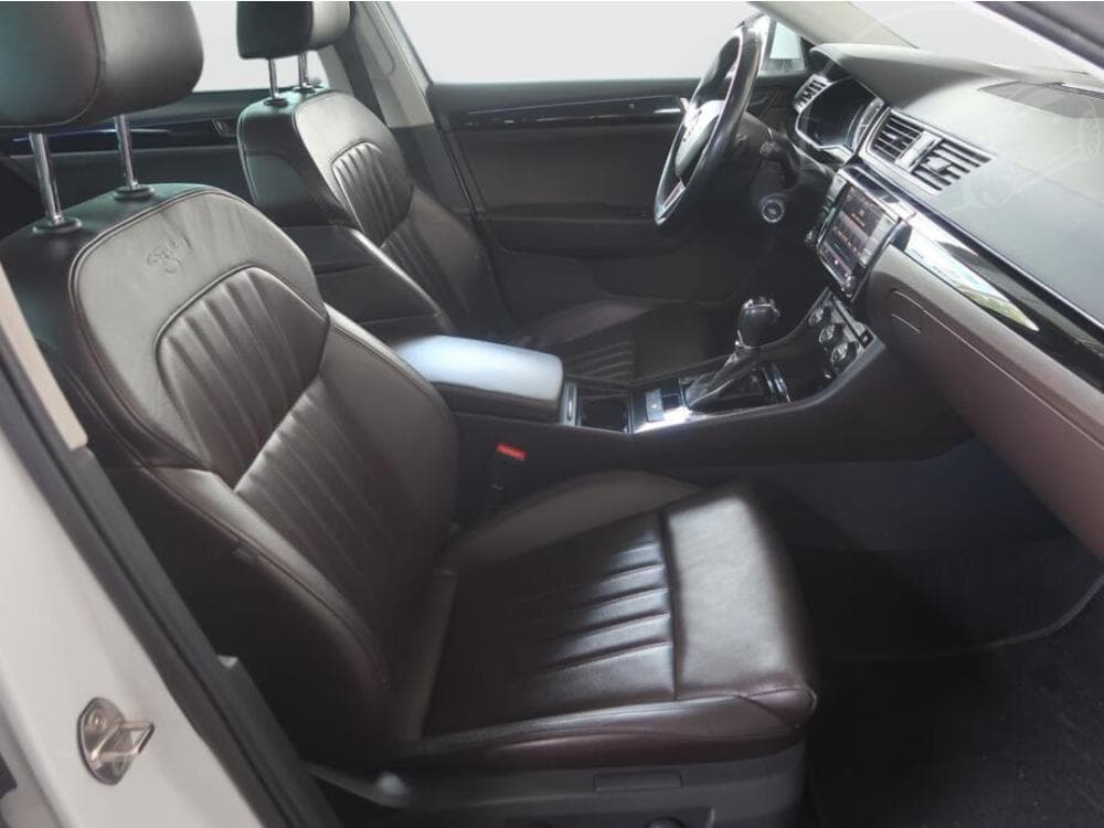 2015 Škoda SUPERB - 9