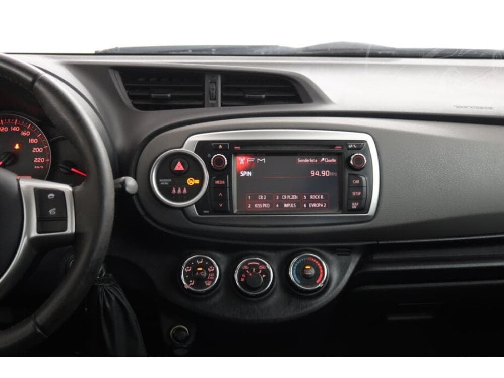 2012 Toyota YARIS - 12