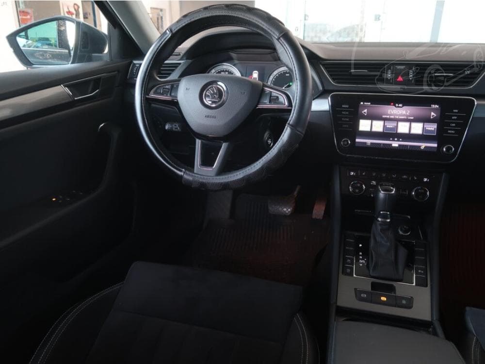2020 Škoda SUPERB - 7
