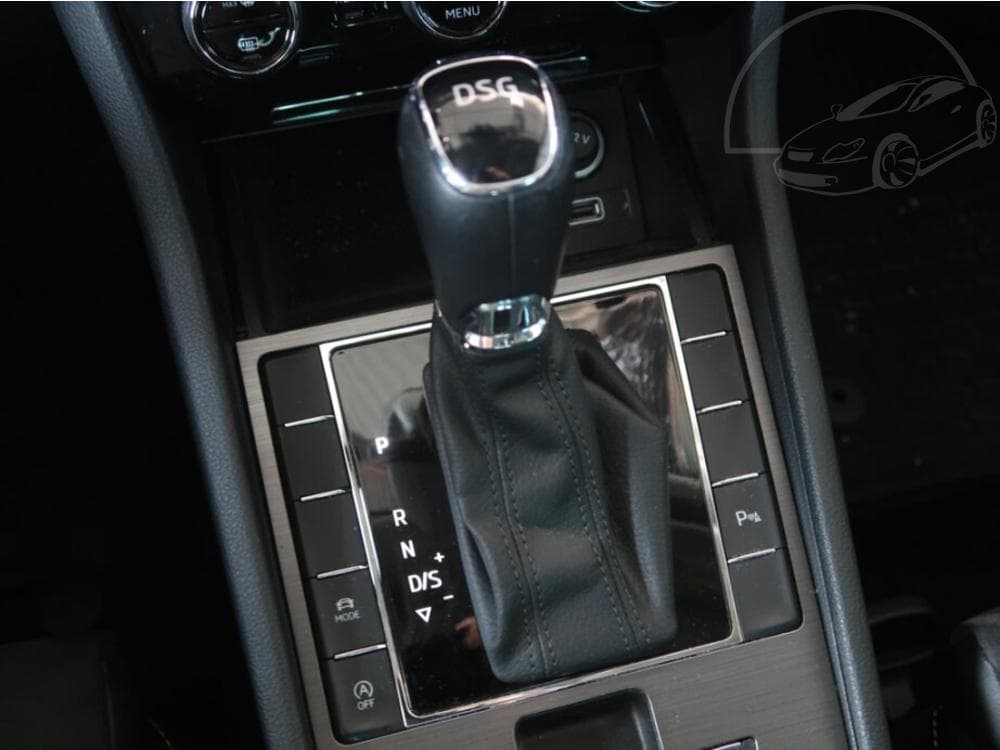 2020 Škoda SUPERB - 13