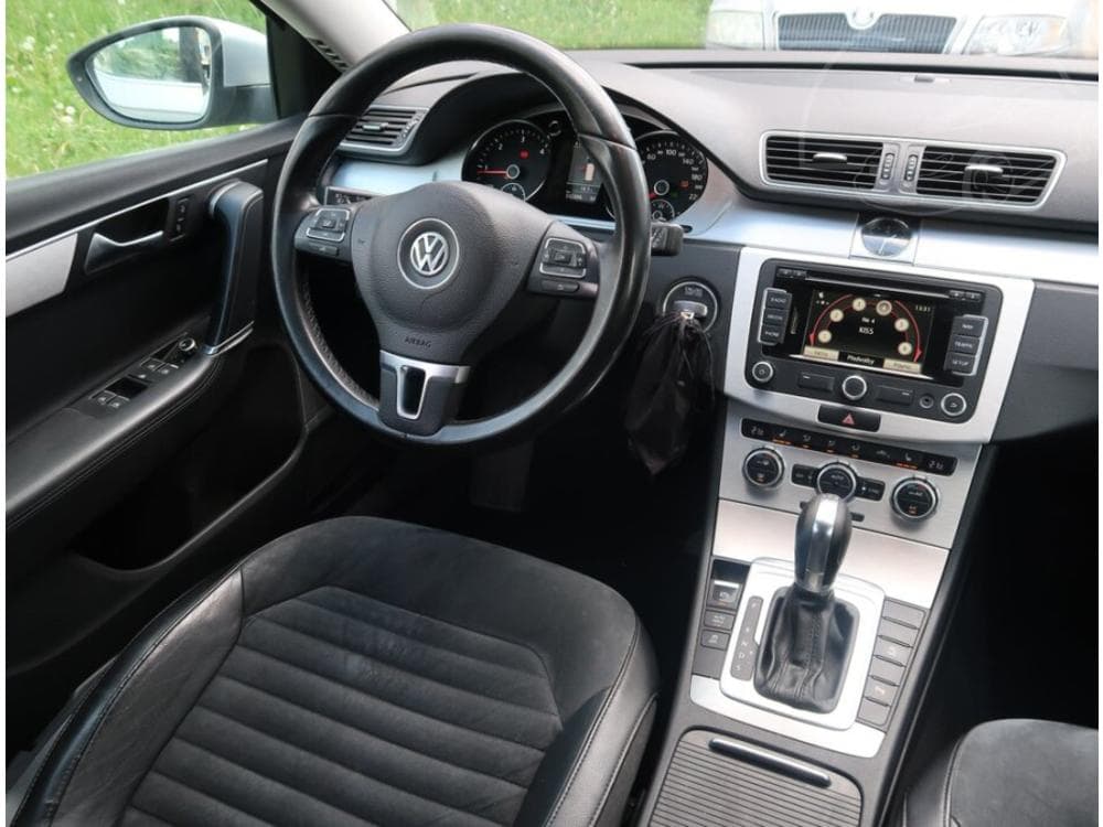 2014 Volkswagen PASSAT - 7