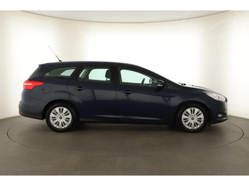 2016 Ford FOCUS - 11