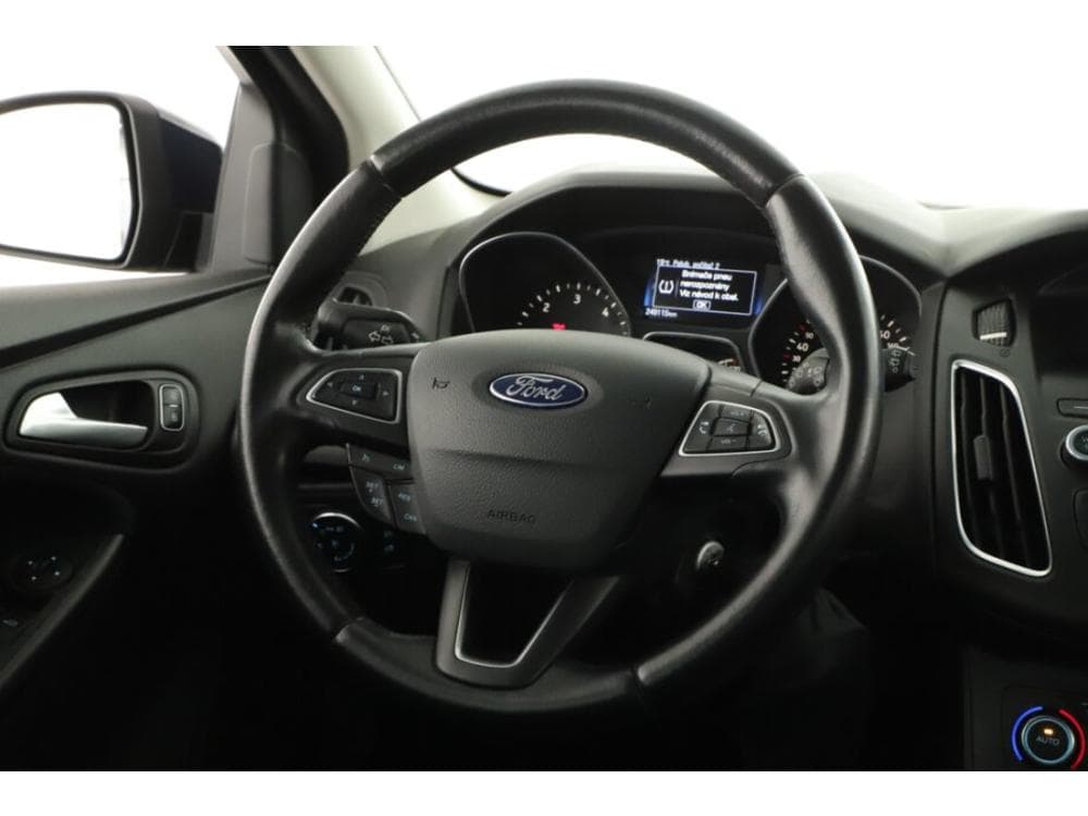 2016 Ford FOCUS - 15