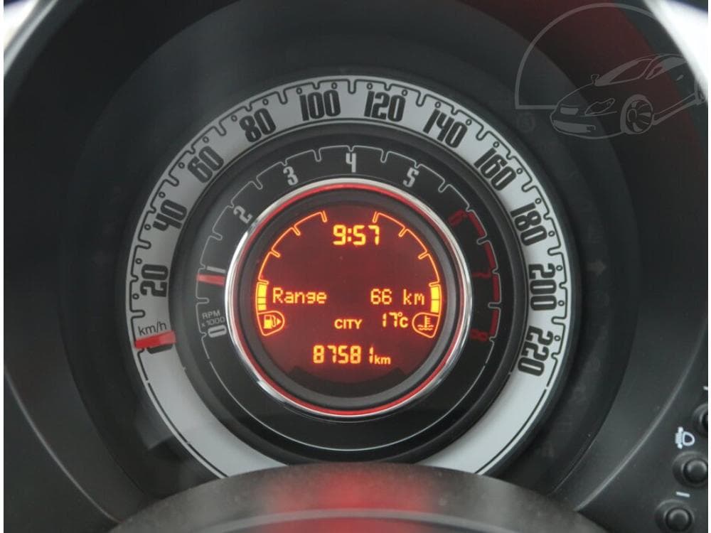 2016 Fiat 500 - 11