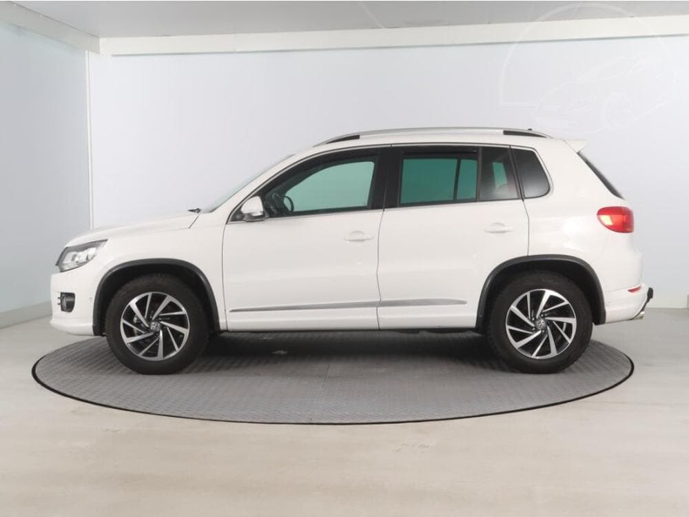 2012 Volkswagen TIGUAN - 3