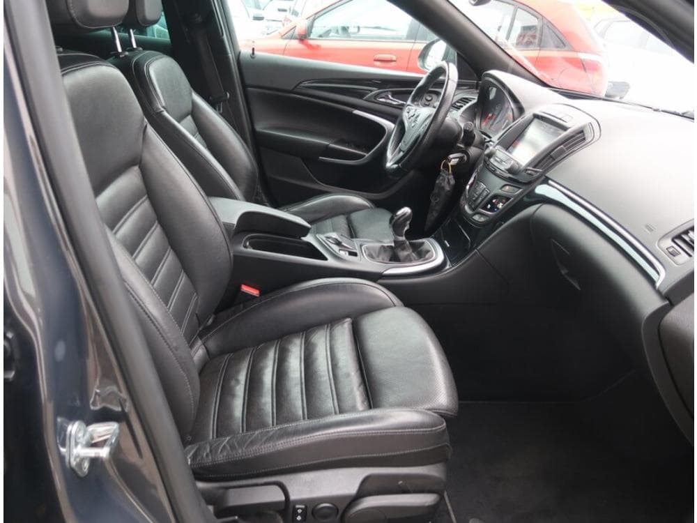 2014 Opel INSIGNIA - 9
