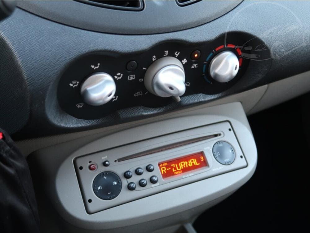 2008 Renault TWINGO - 23