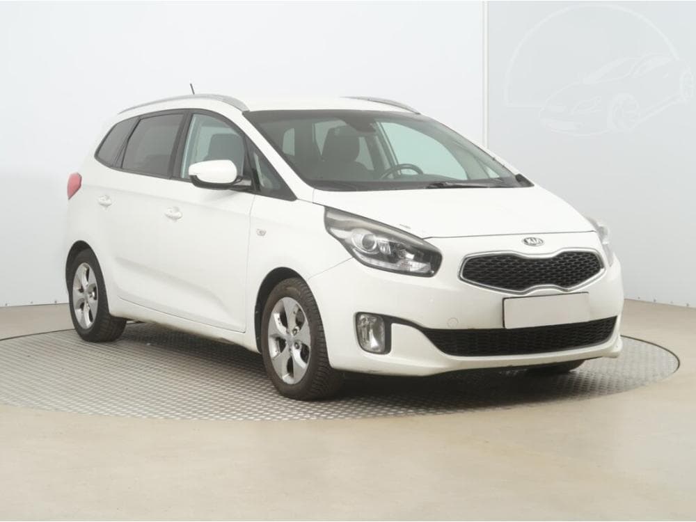 2015 Kia CARENS