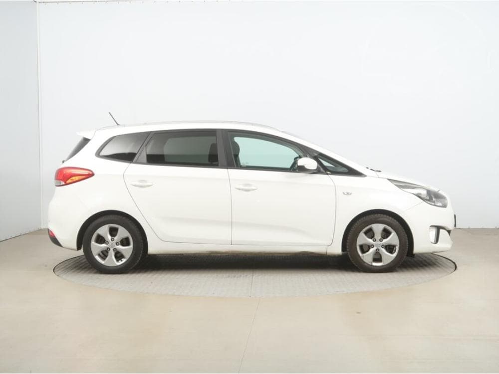 2015 Kia CARENS - 11