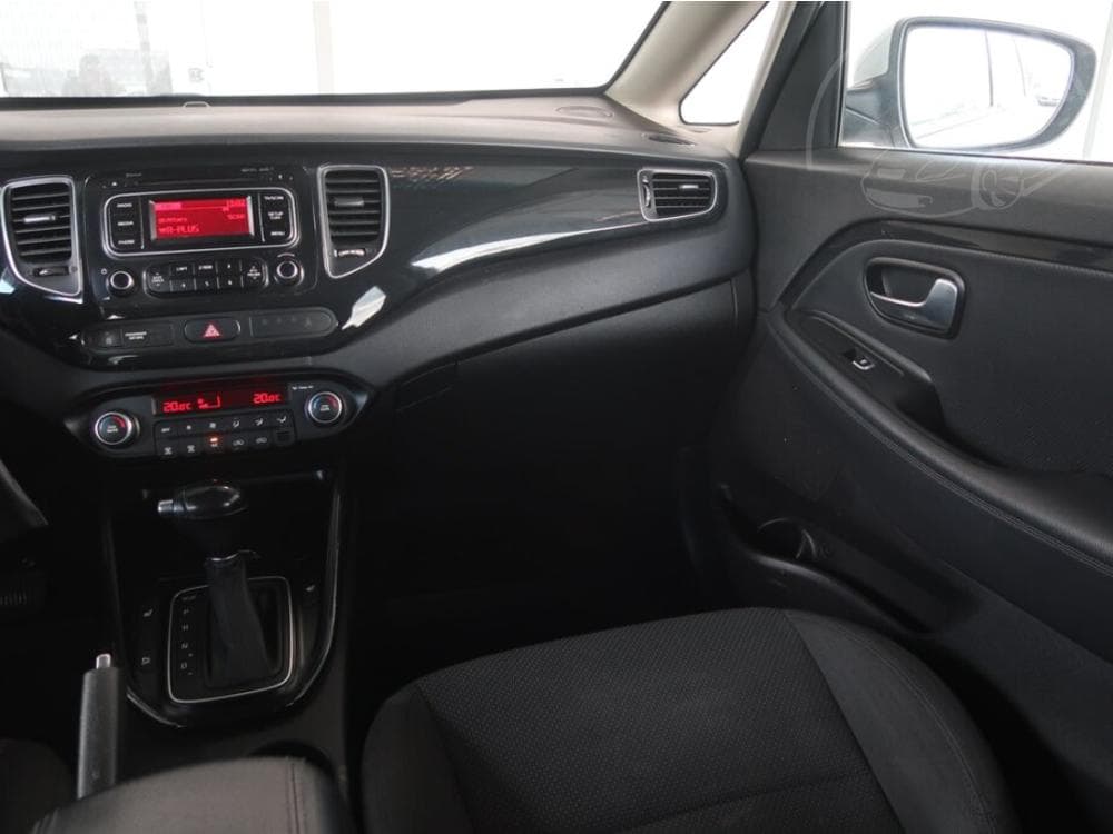 2015 Kia CARENS - 15