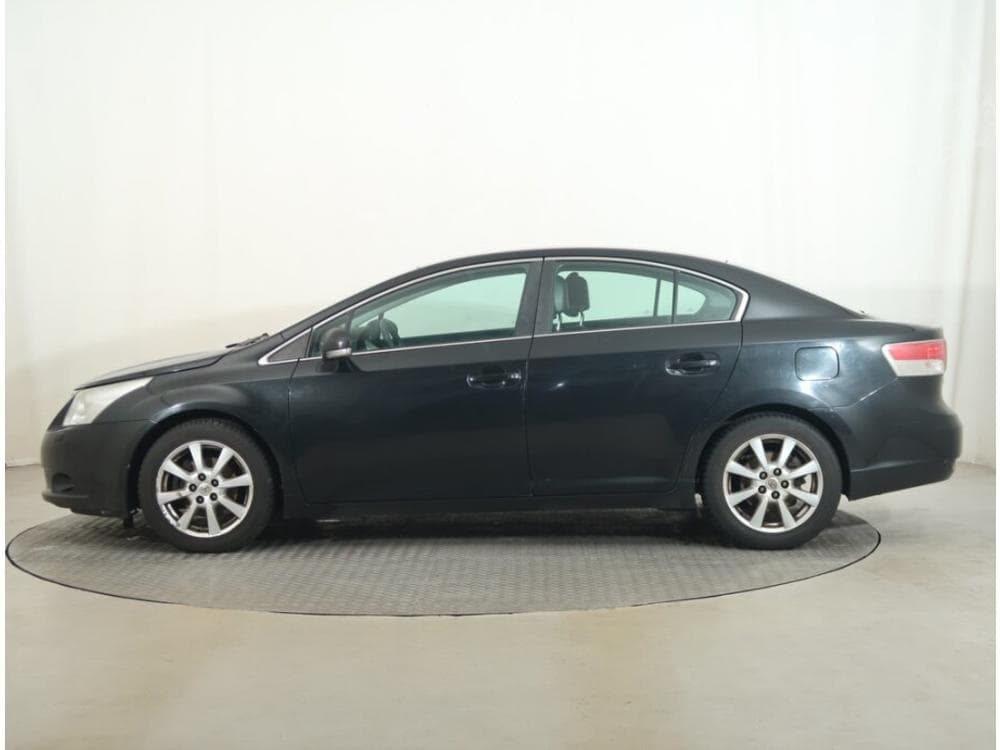 2010 Toyota AVENSIS - 7