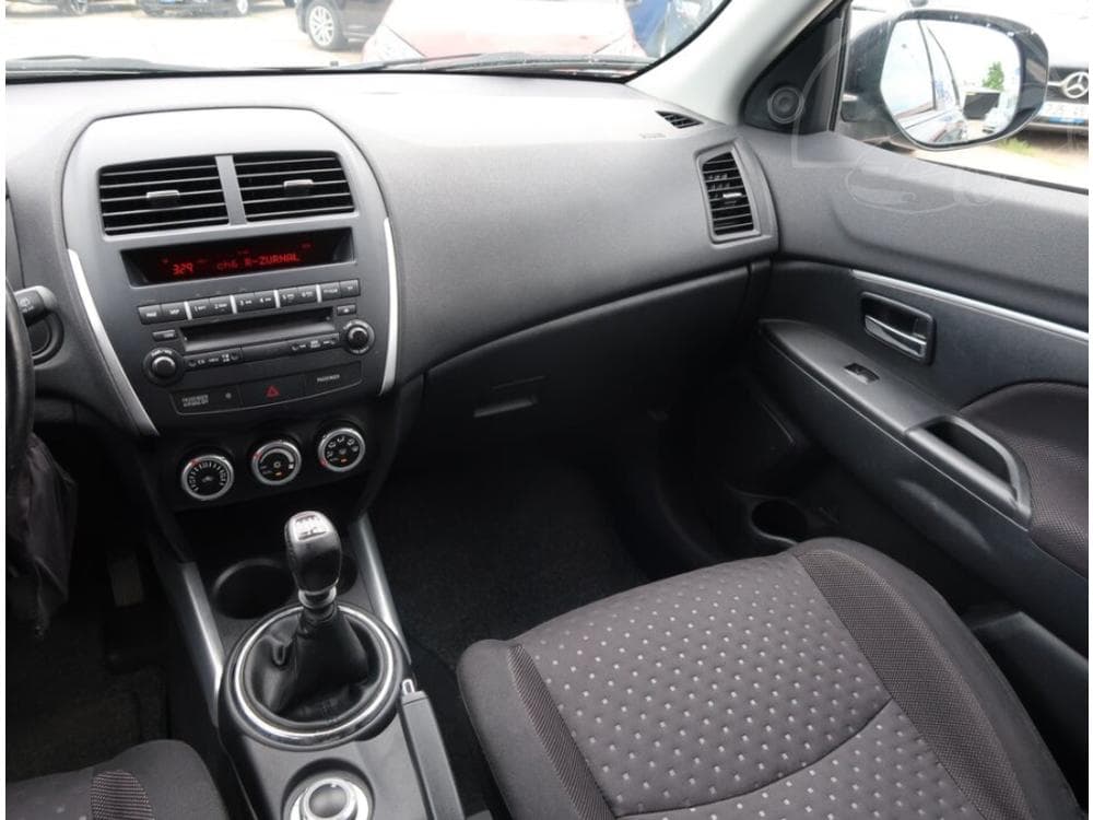 2011 Mitsubishi ASX - 15