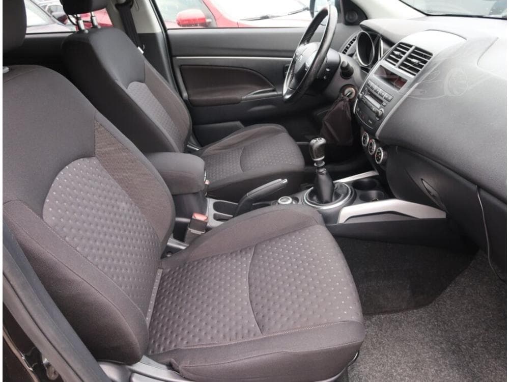 2011 Mitsubishi ASX - 17