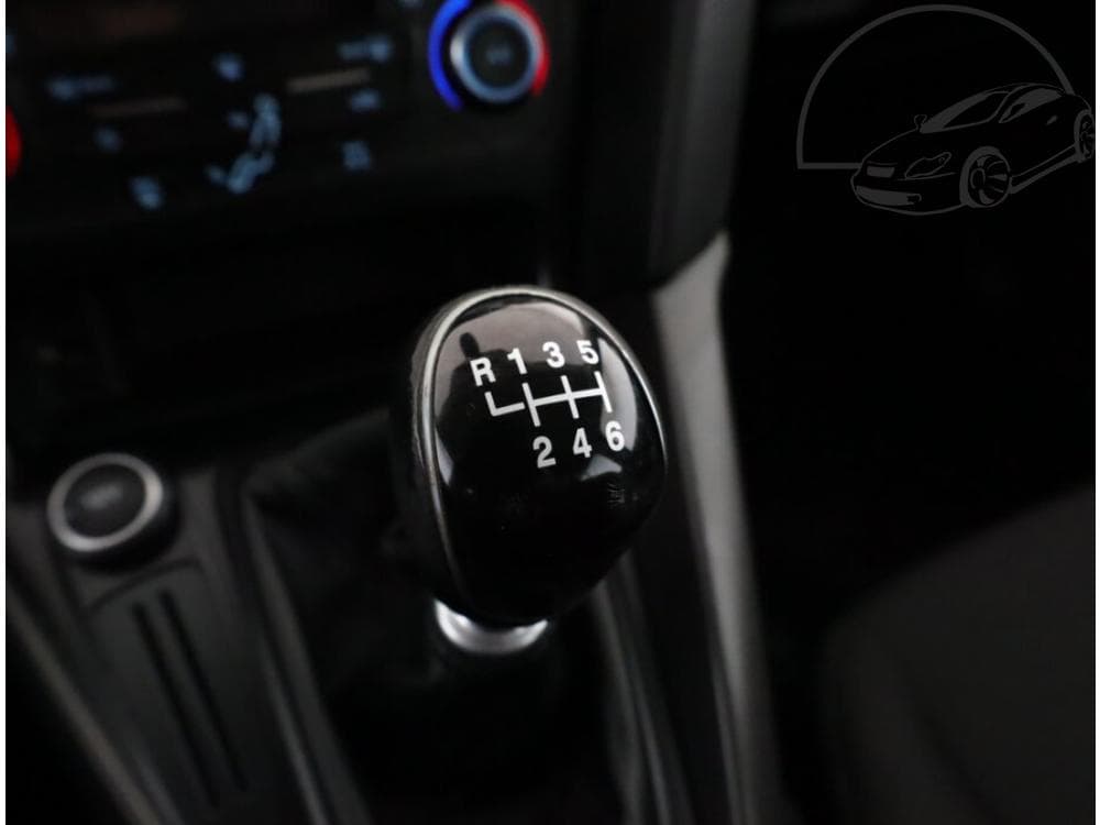 2016 Ford FOCUS - 13
