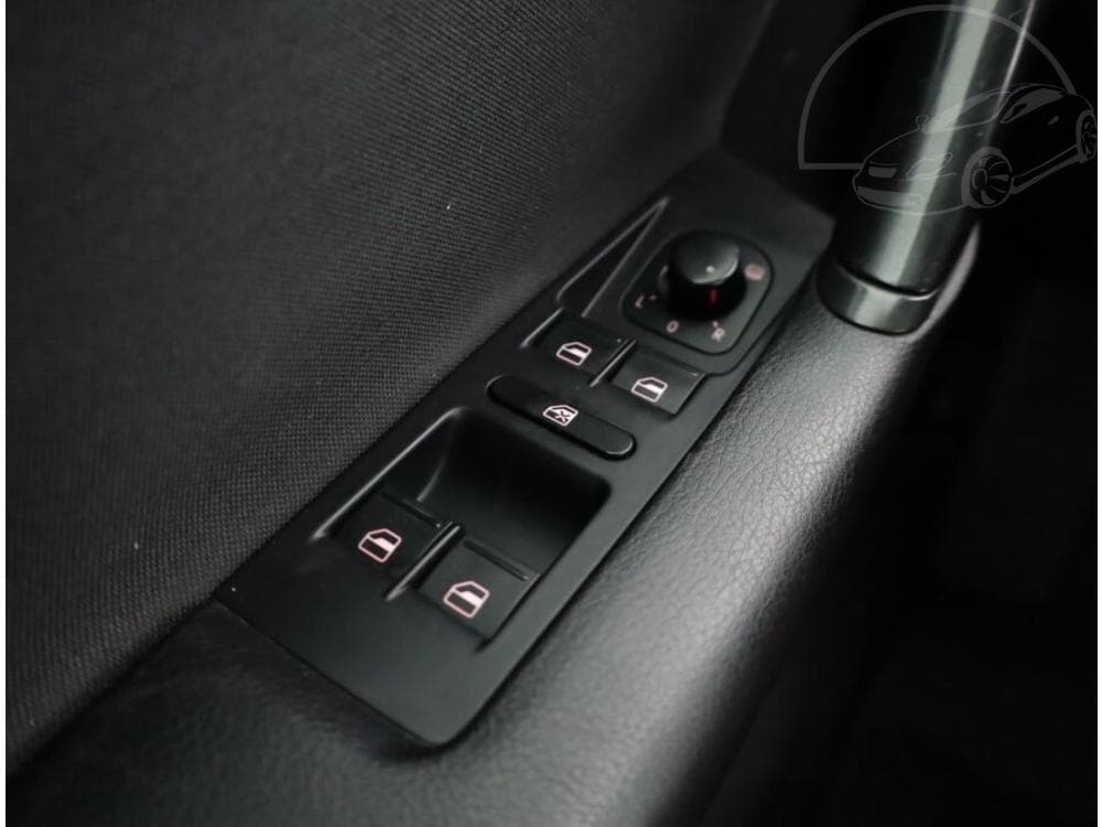 2011 Volkswagen PASSAT - 29