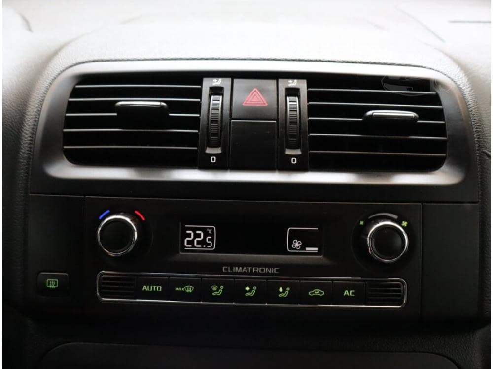 2012 Škoda FABIA - 12