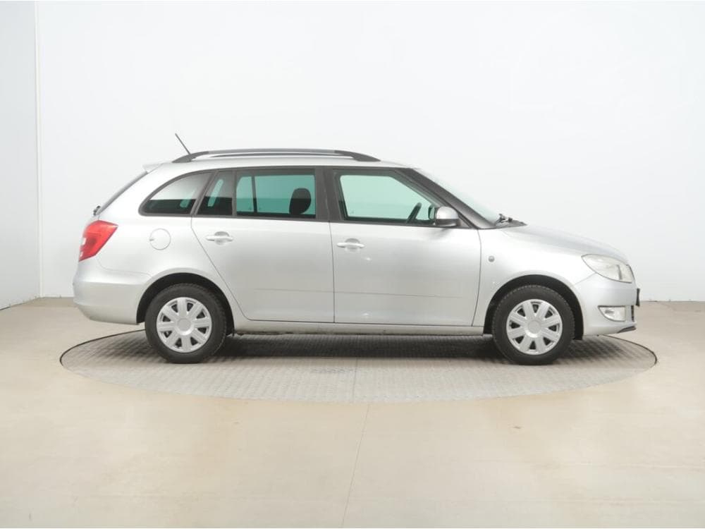 2014 Škoda FABIA - 11