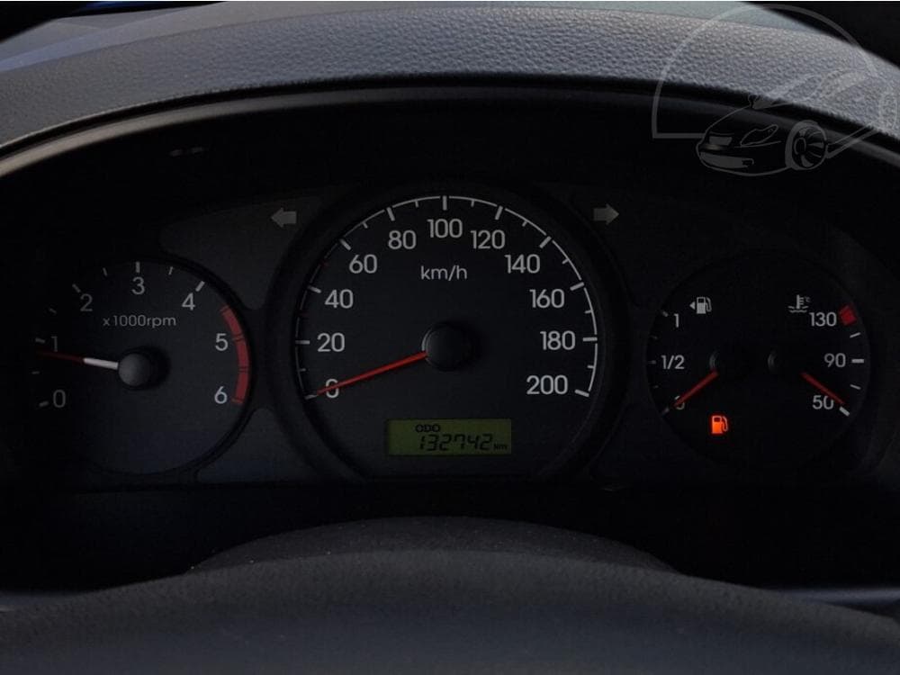 2011 Hyundai H-1 - 21