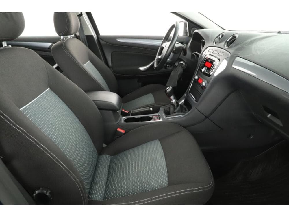 2013 Ford MONDEO - 7