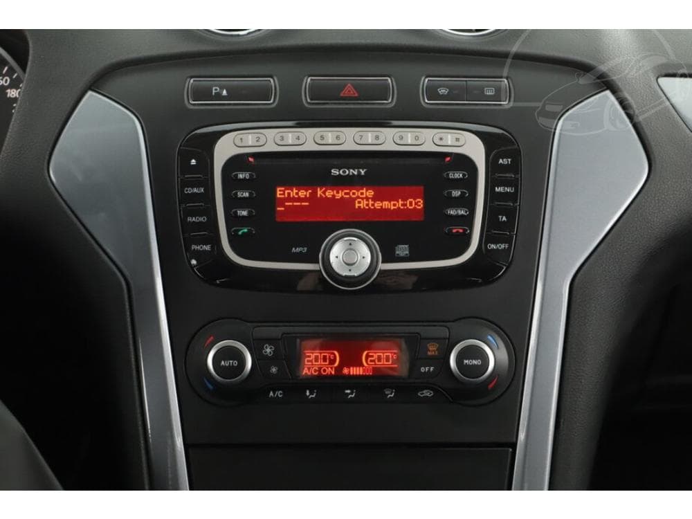 2013 Ford MONDEO - 11