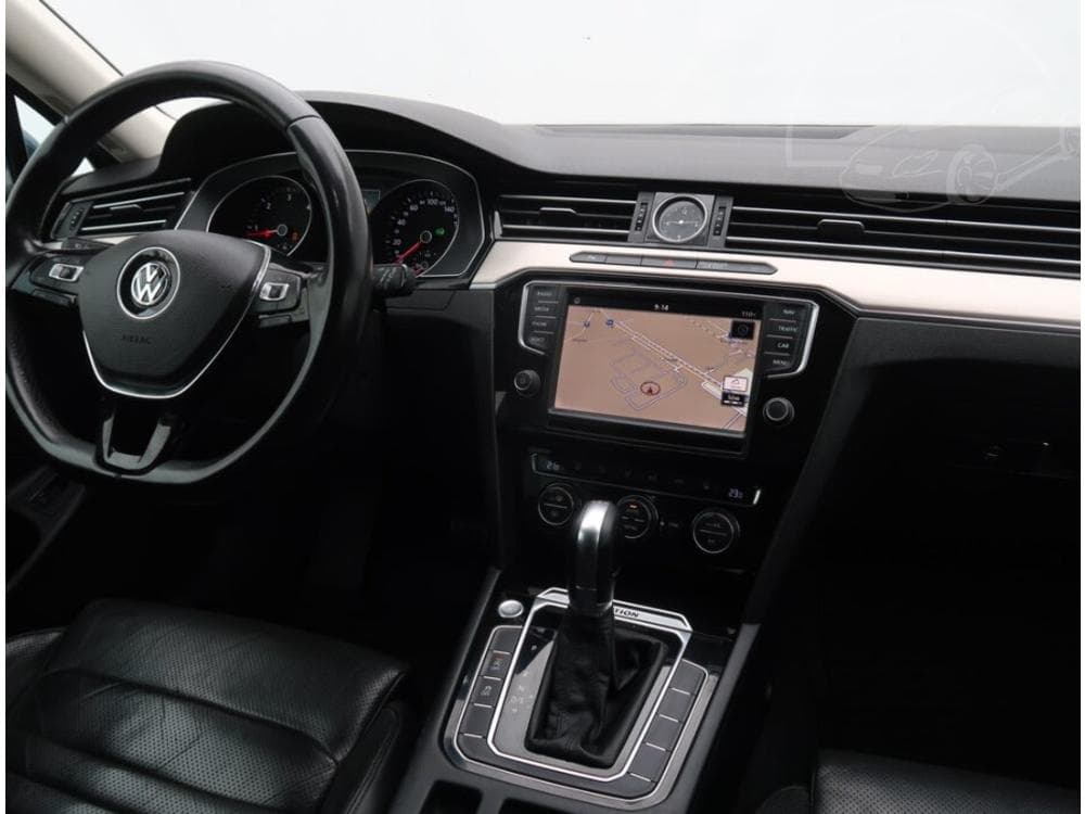 2015 Volkswagen PASSAT - 13