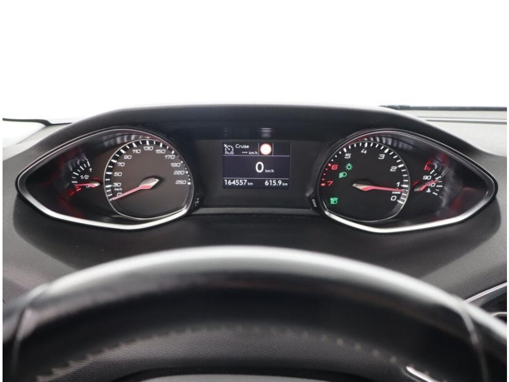 2017 Peugeot 308 - 21