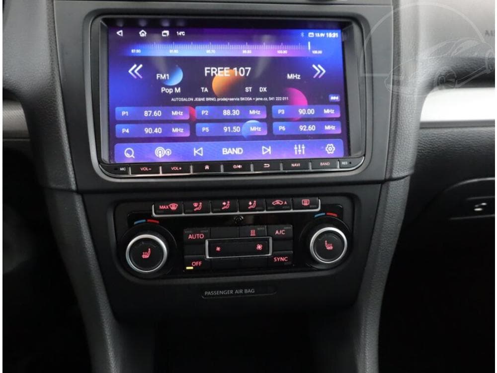 2012 Volkswagen GOLF - 19