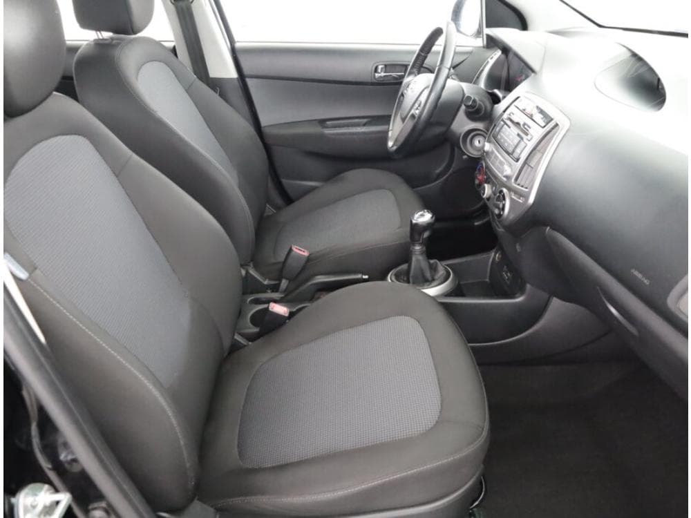 2013 Hyundai i20 - 7