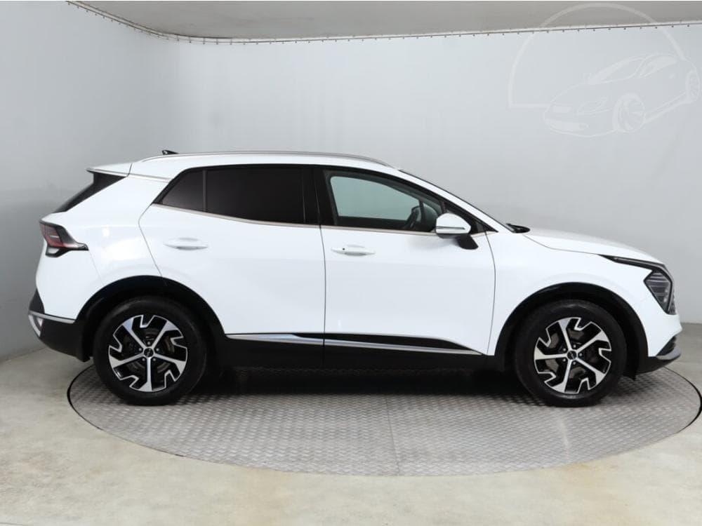 2022 Kia SPORTAGE - 6