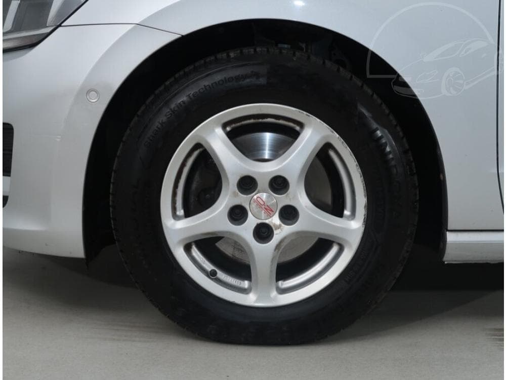 2015 Volkswagen GOLF - 27
