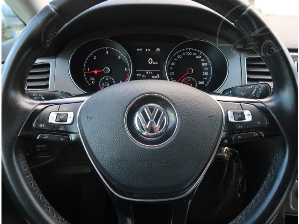 2015 Volkswagen GOLF - 29