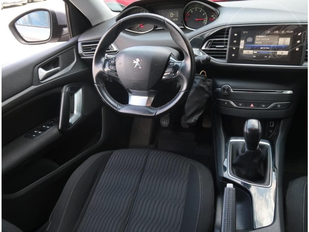 2017 Peugeot 308 - 13