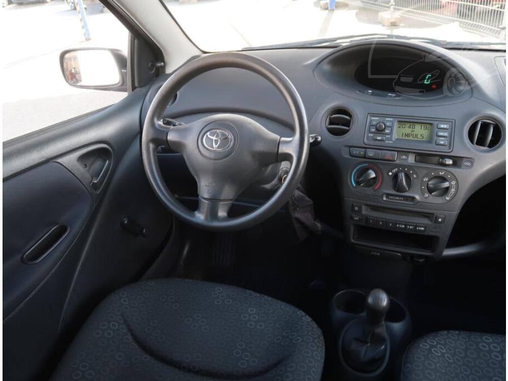 2006 Toyota YARIS - 19