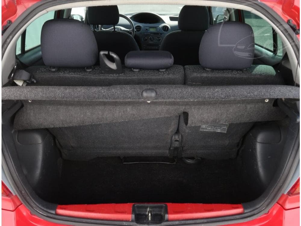 2006 Toyota YARIS - 37