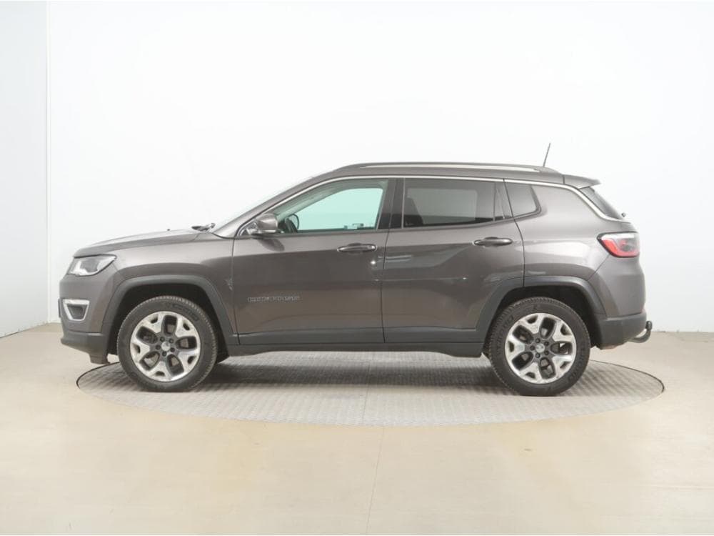 2018 Jeep COMPASS - 3