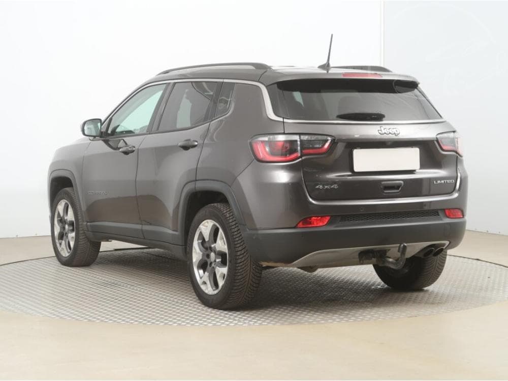 2018 Jeep COMPASS - 4