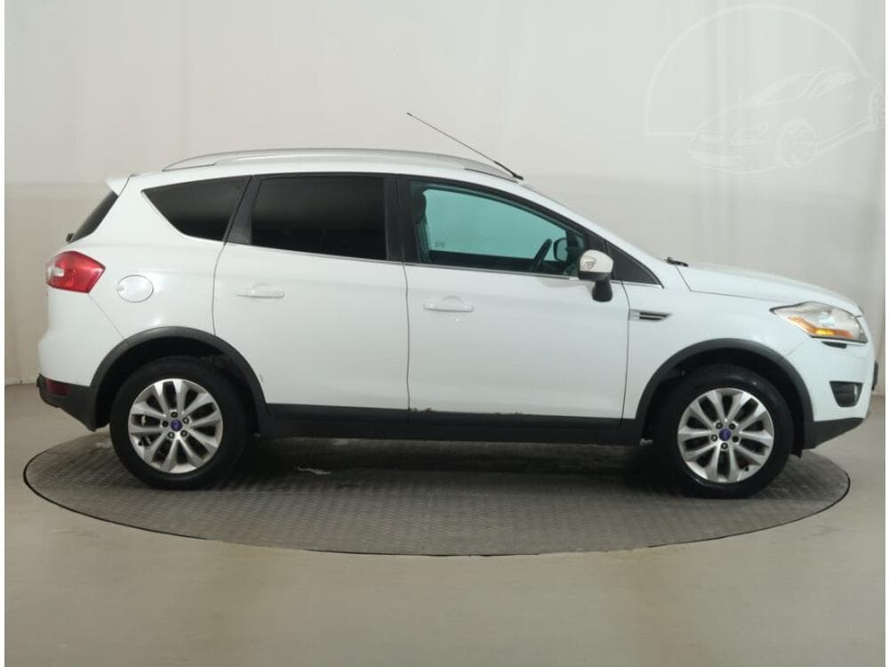 2010 Ford KUGA - 11