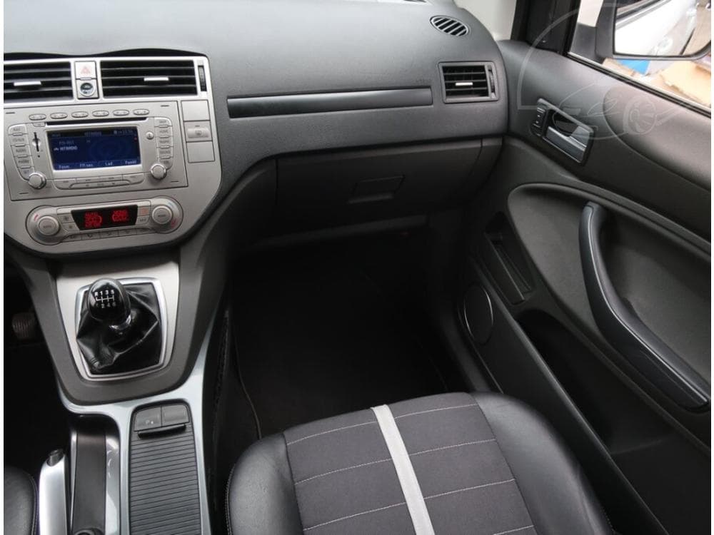 2010 Ford KUGA - 15