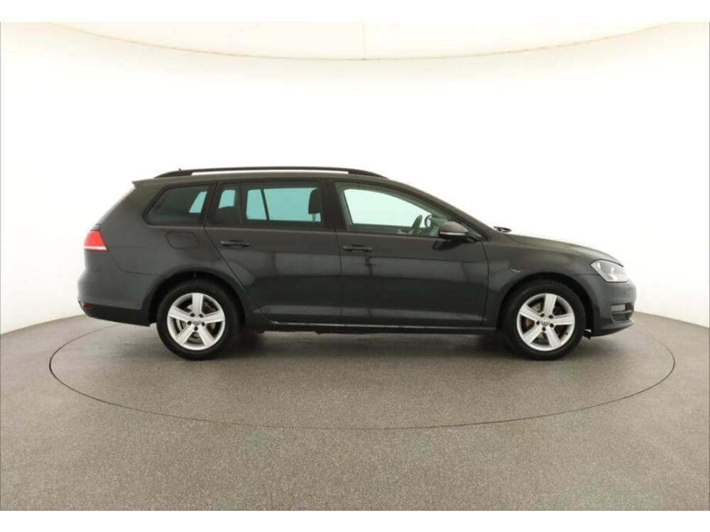 2013 Volkswagen GOLF - 11
