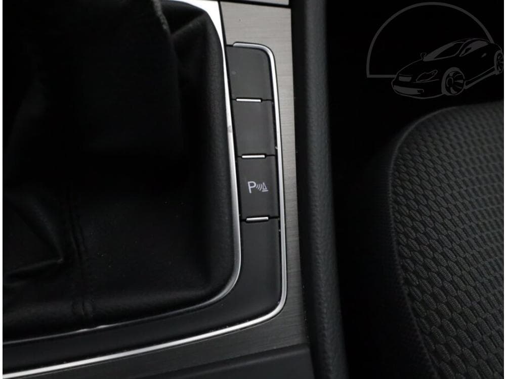 2013 Volkswagen GOLF - 27