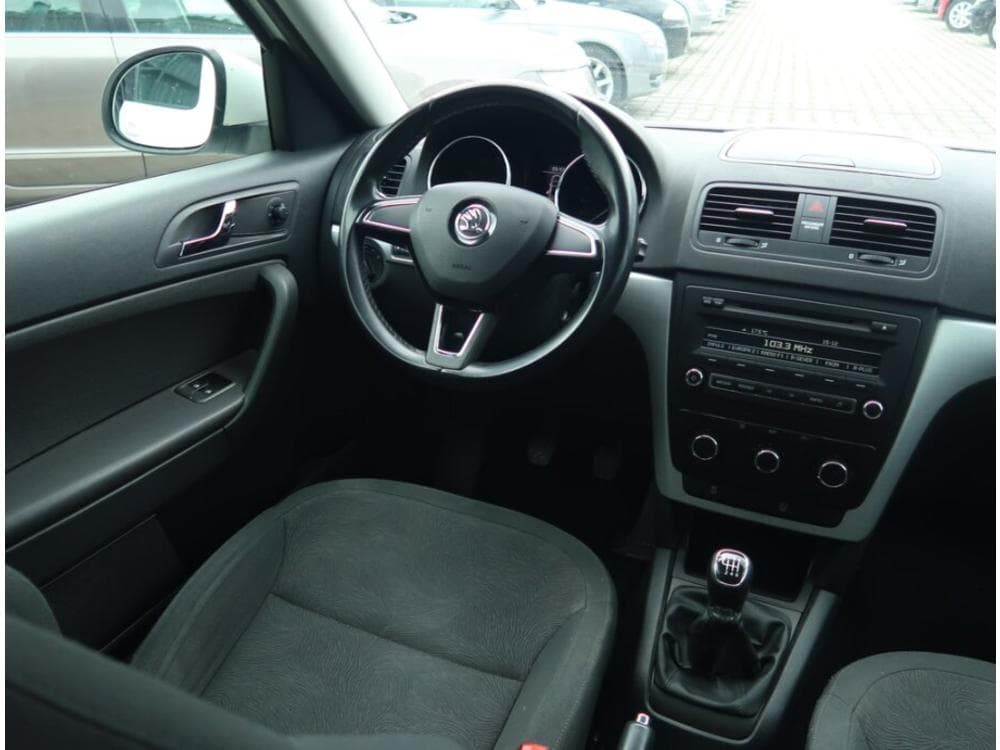 2014 Škoda YETI - 13