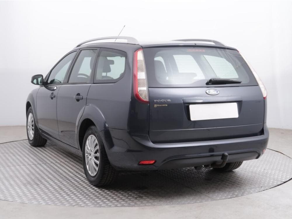 2010 Ford FOCUS - 4