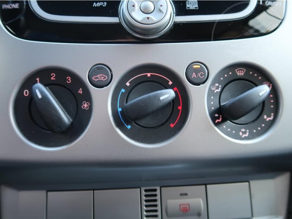 2010 Ford FOCUS - 13