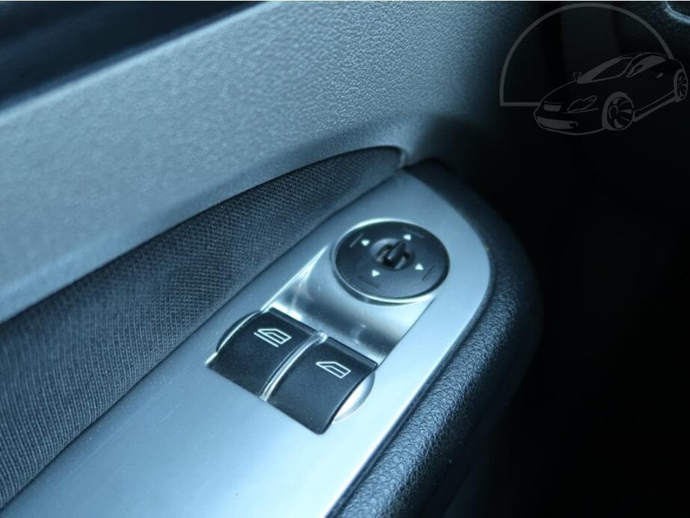2010 Ford FOCUS - 15