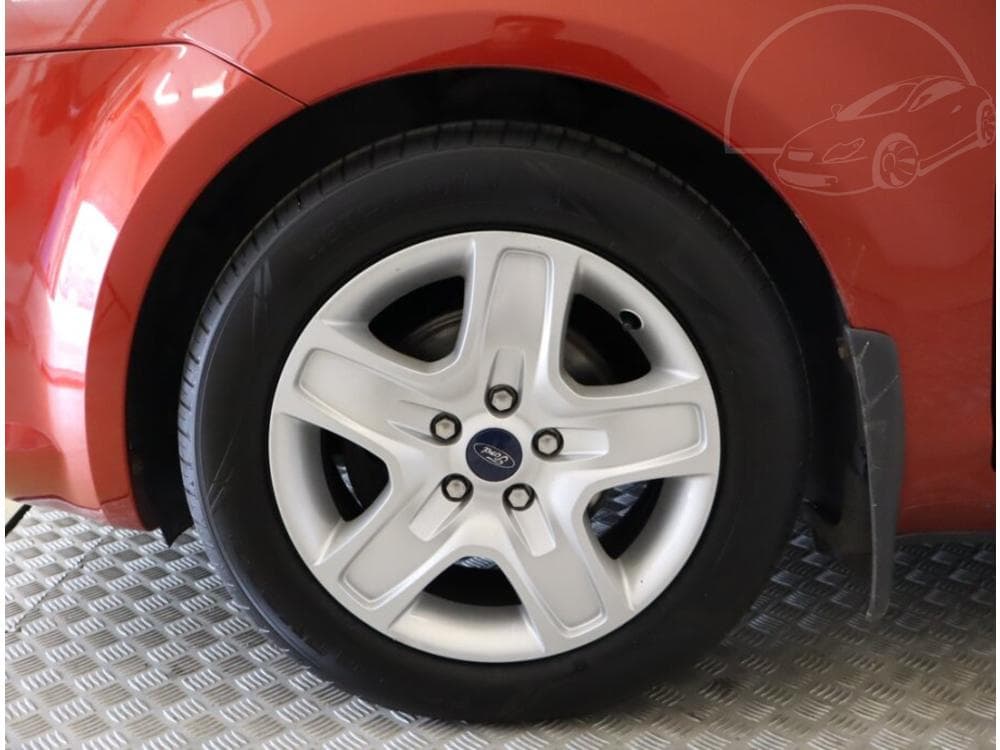 2010 Ford C-MAX - 15