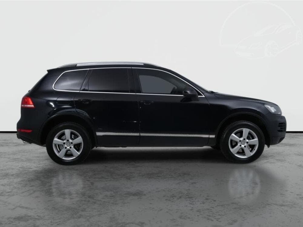 2010 Volkswagen TOUAREG - 11