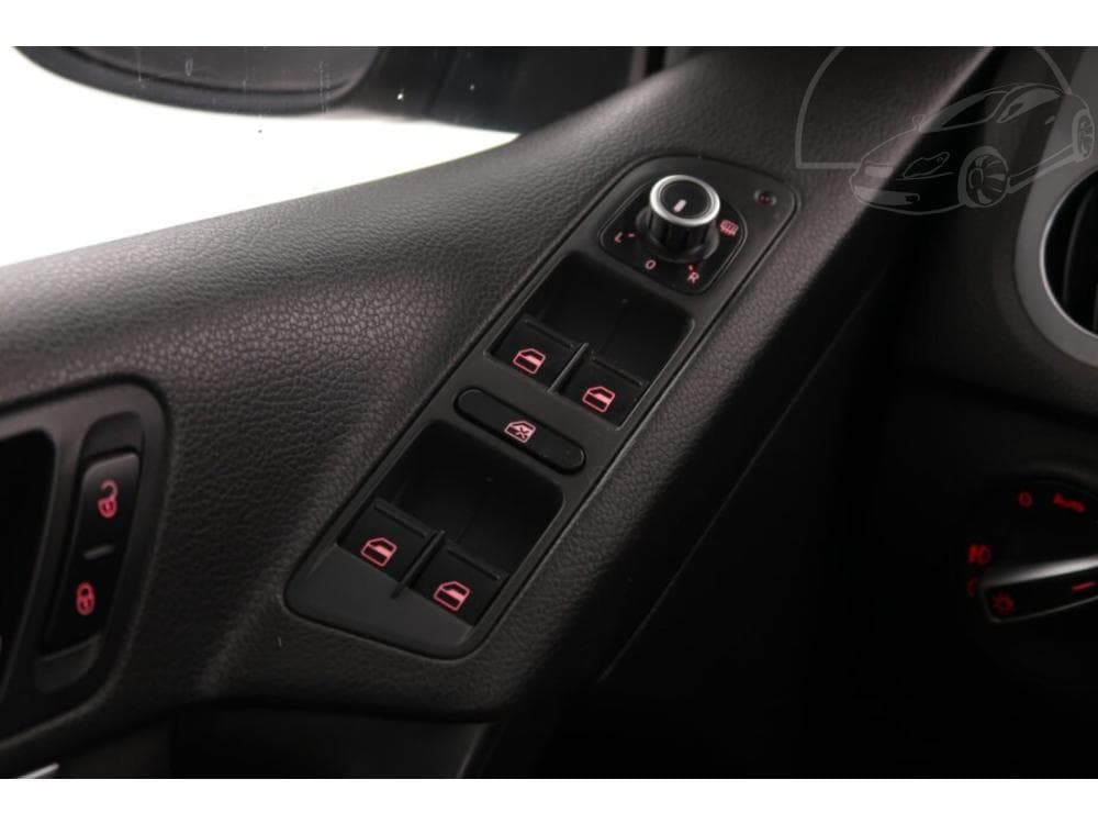 2012 Volkswagen TIGUAN - 27
