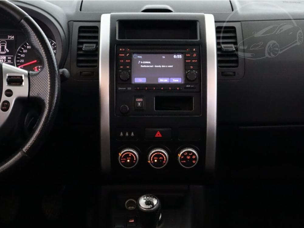 2013 Nissan X-TRAIL - 17