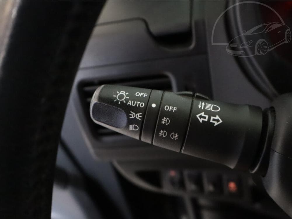 2013 Nissan X-TRAIL - 23