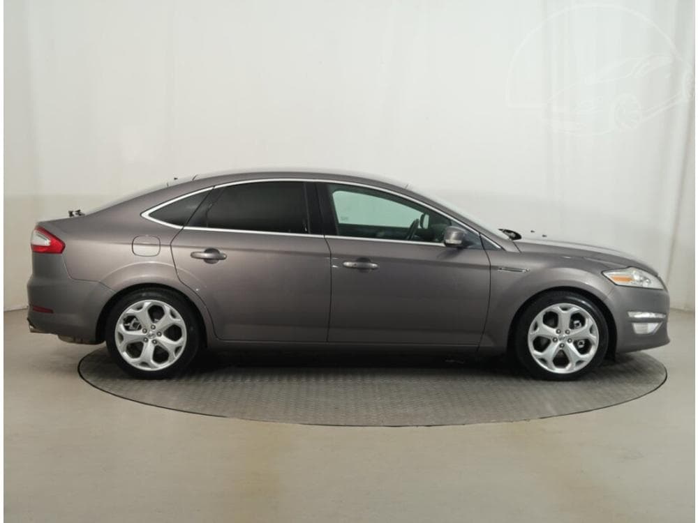 2013 Ford MONDEO - 11
